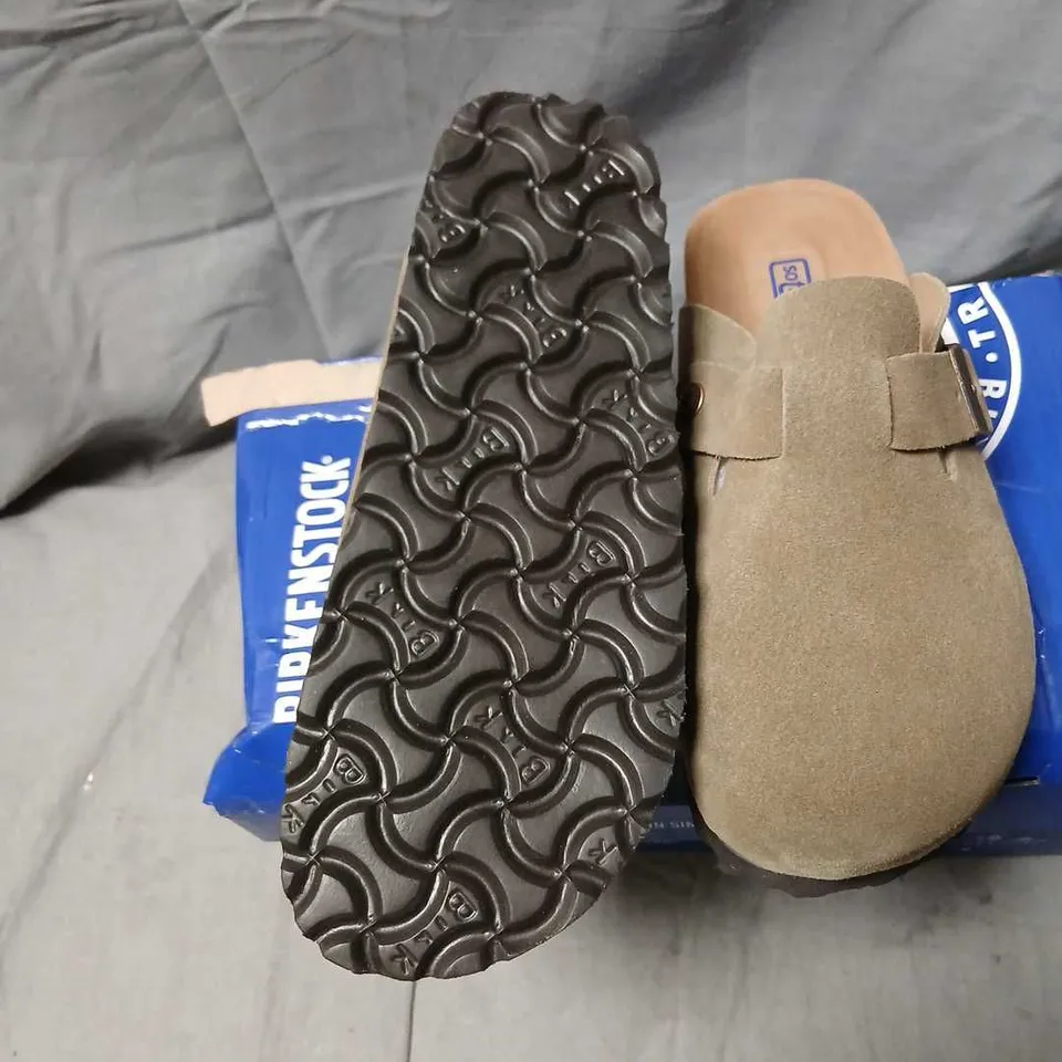 BIRKENSTOCK MADRID SANDALS – TAUPE SUEDE SIZE 37