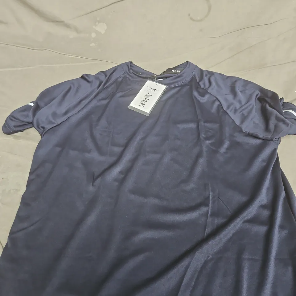 ZYNK MEN'S T-SHIRT – SIZE M
