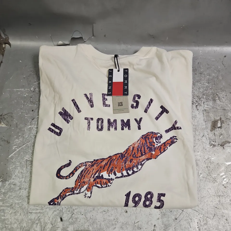 TOMMY HILFIGER REGULAR FIT UNIVERSITY TIGER TSHIRT IN OFF WHITE SIZE XL