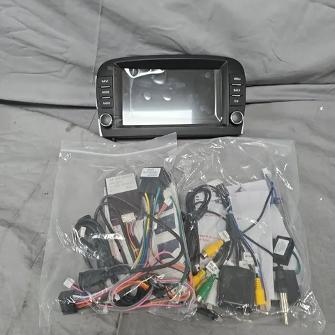 IN-DASH CAR STEREO HEAD UNIT WITH TOUCHSCREEN AND WIRING HARNESSES