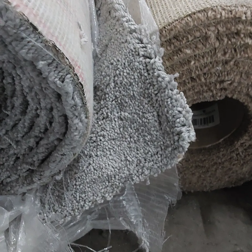 ROLL OF QUALITY INVICTUS ORION GREY PLANK CARPET // SIZE: APPROXIMATELY 4.3 X 4m