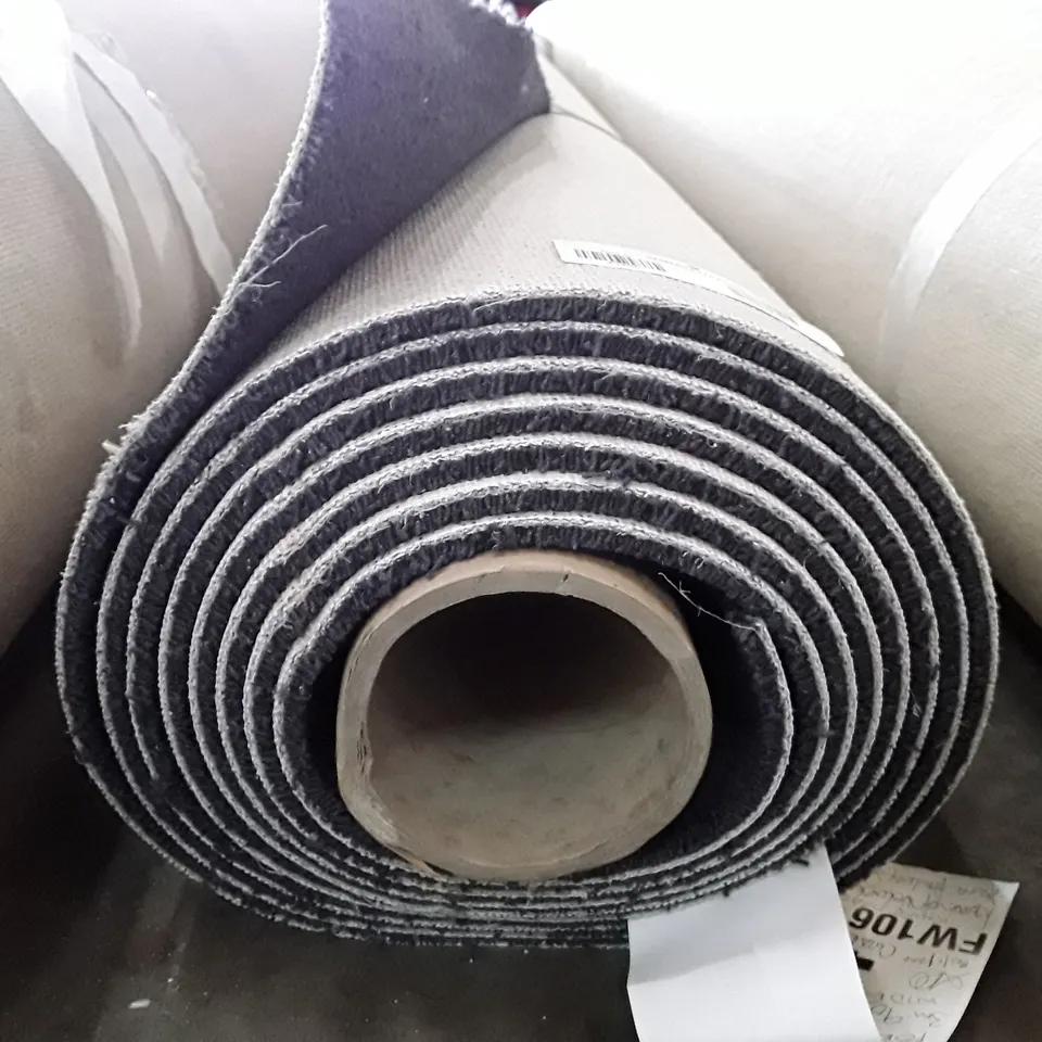 ROLL OF QUALITY F/WORCS GREENHILL GRAPHITE CARPET APPROXIMATELY 5.40×5M