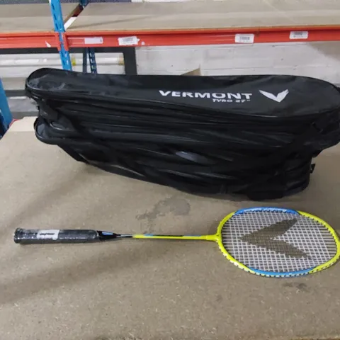 APPROX 17 X VERMONT TYRO 27" BADMINTON RACKETS WITH CARRY BAGS