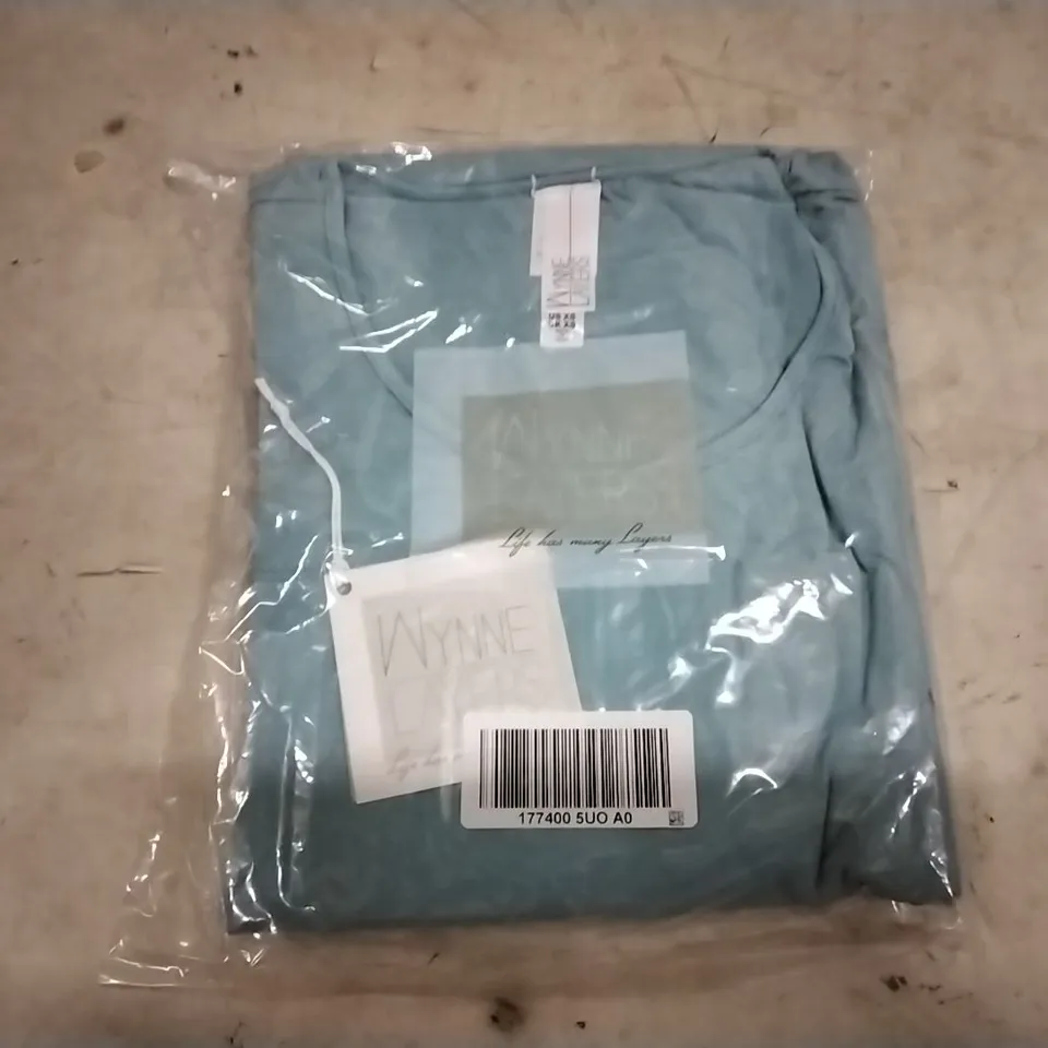 BOX OF APPROXIMATELY 27 WYNEE LAYERS BLUE SHIRTS XS 