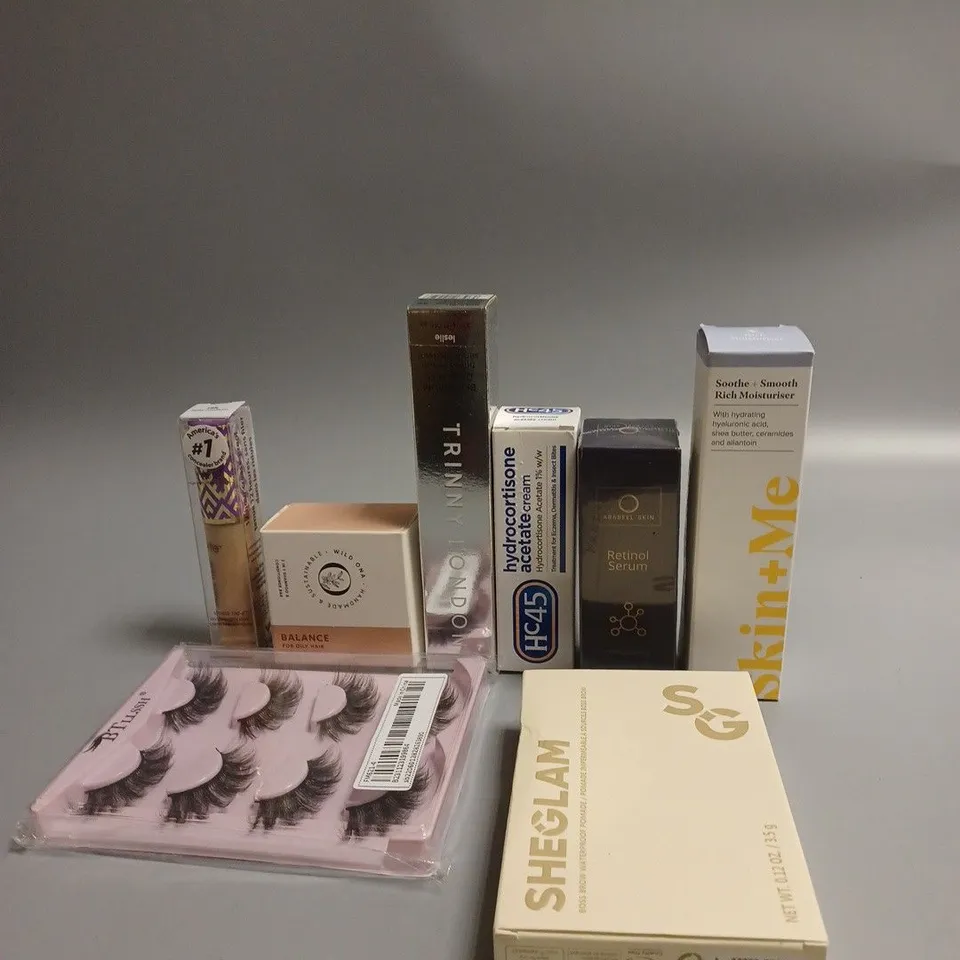 LOT OF APPROXIMATELY 20 COSMETICS ITEMS TO INCLUDE RICH MOISTURISER , RETINOL SERUM , EYELASHES , ETC