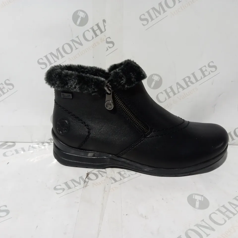 BOXED PAIR OF RIEKER FUR CUFF BOOTS IN BLACK UK SIZE 5