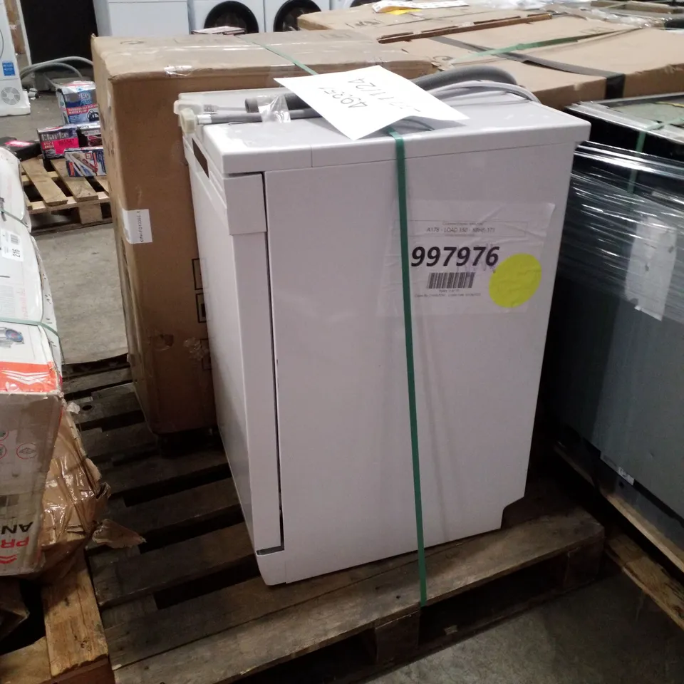 PALLET CONTAINING APPROXIMATELY 2 RAW ELECTRICAL ITEMS TO INCLUDE: