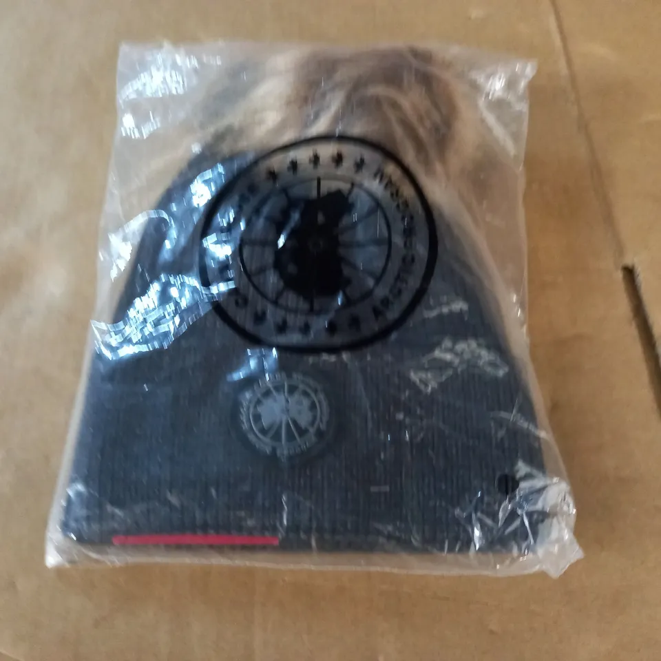 BAGGED CANADA GOOSE KIDS BEANIE HAT
