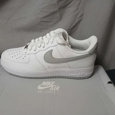 NIKE AIR FORCE 1 '07 WHITE/LIGHT SMOKE GREY-WHITE, UK 7.5 (US 8.5)