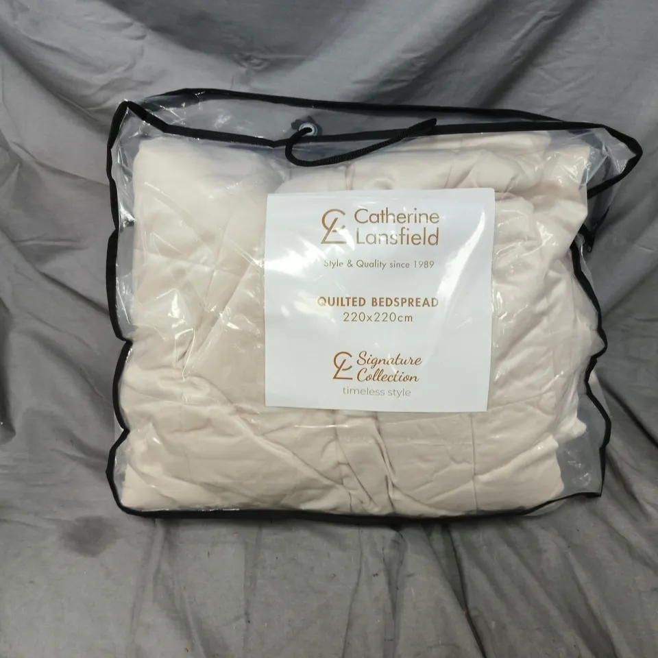 CATHERINE LANSFIELD KINGSLEY MATT VELVET BEDSPREAD THROW CREAM - 220X220CM