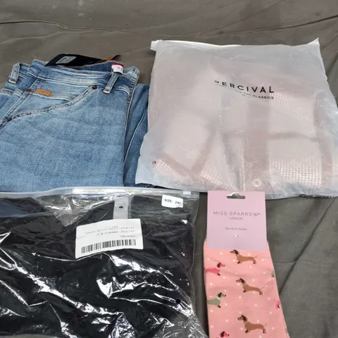 APPROXIMATELY 20 ASSORTED CLOTHING PRODUCTS IN VARIOUS STYLES & SIZES TO INCLUDE JUMPERS, T-SHIRTS, DRESSES ETC