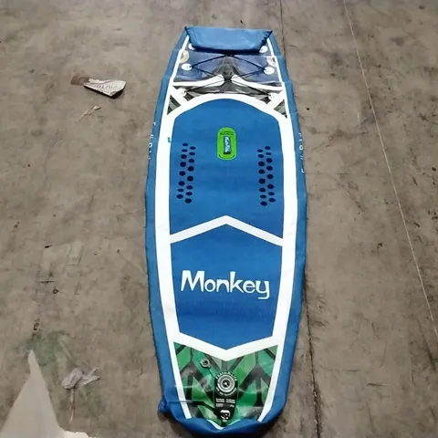 PALLET CONTAINING A LARGE QUANTITY OF INFLATABLE PADDLE BOARDS