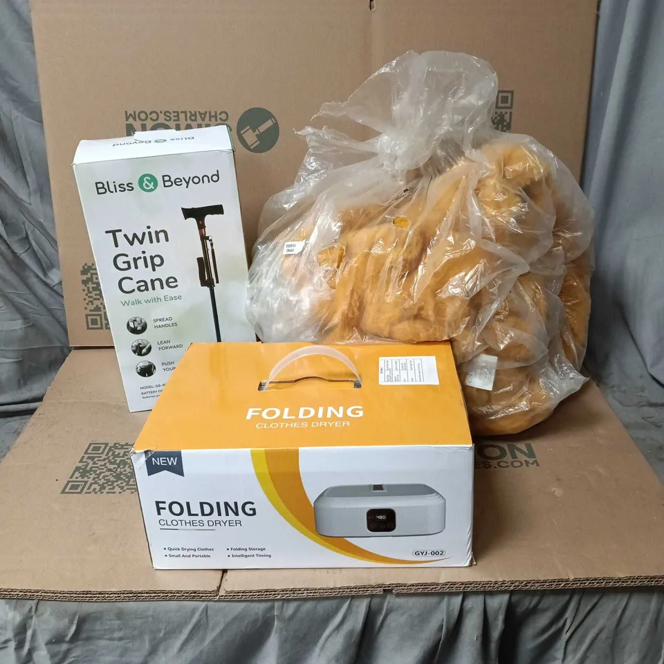 CAGE OF APPROXIMATELY 15 ASSORTED HOUSEHOLD ITEMS TO INCLUDE TWIN GRIP CANE, FOLDING CLOTHES DRYER, BLANKET/THROW ETC