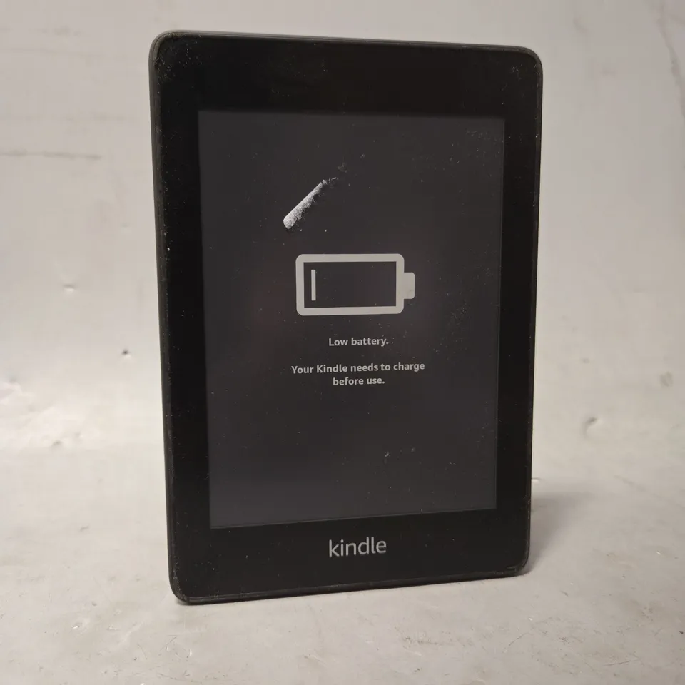 AMAZON KINDLE E-READER