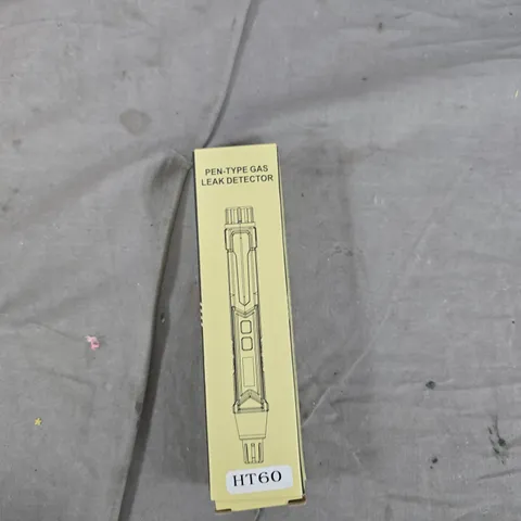 BOX OF APPROXIMATELY 20 HOUSEHOLD ITEMS INCLUDING:PEN GAS DETECTER, BRITA FLITERS AND SILICONE UTENSILS