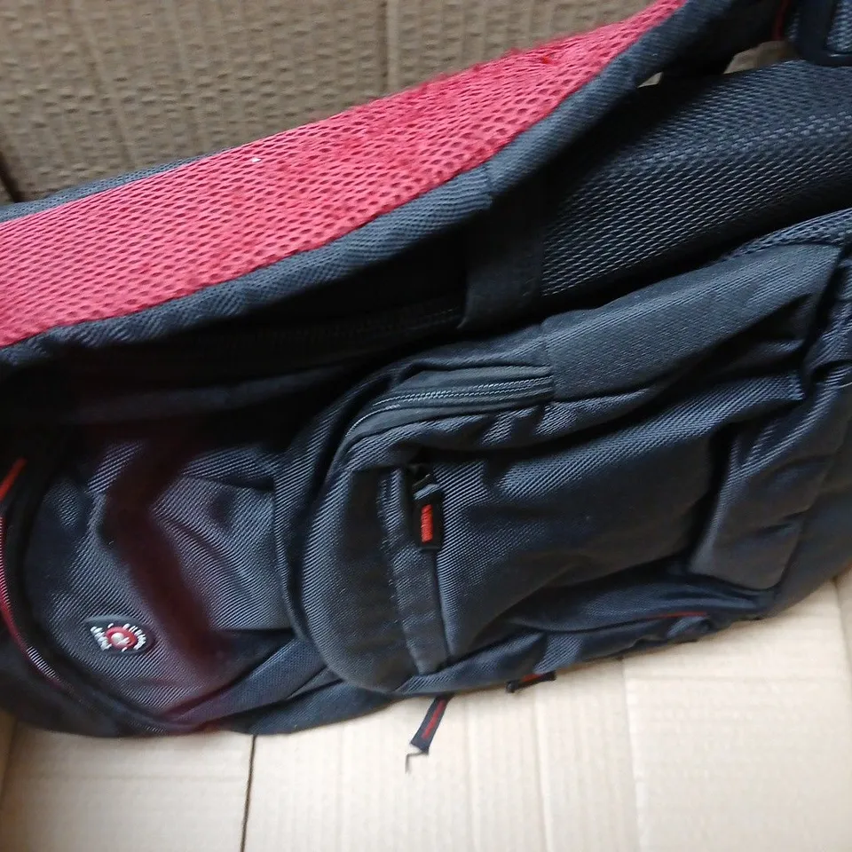 BOX OF APPROXIMATELY 4 ASSORTED BACKPACK TO INCLUDE - PORT , HYPE, HP