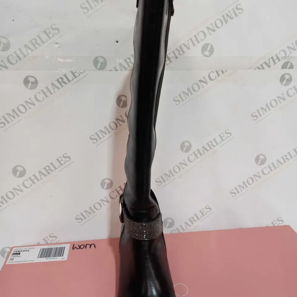 BOXED PAIR OF MODA IN PELLE TAMARRA KNEE BOOTS IN BLACK UK SIZE 6