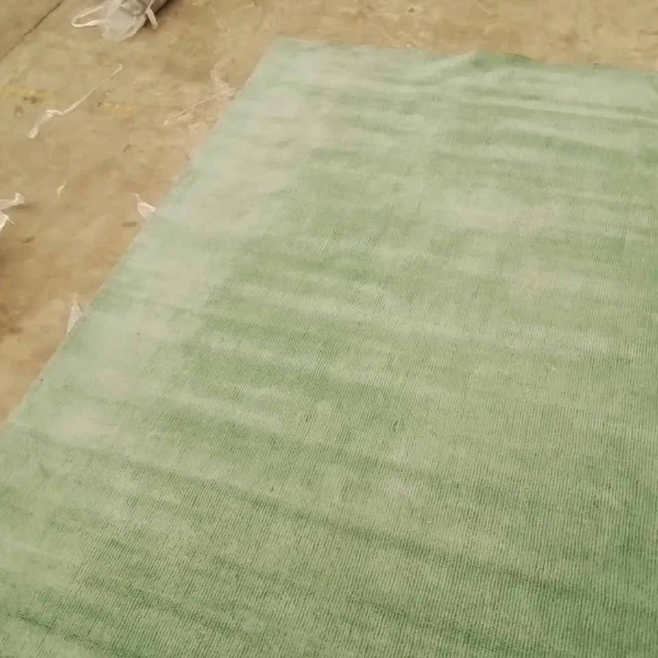 QUALITY DESIGNER AREA RUG - APPROXIMATELY 306X203CM