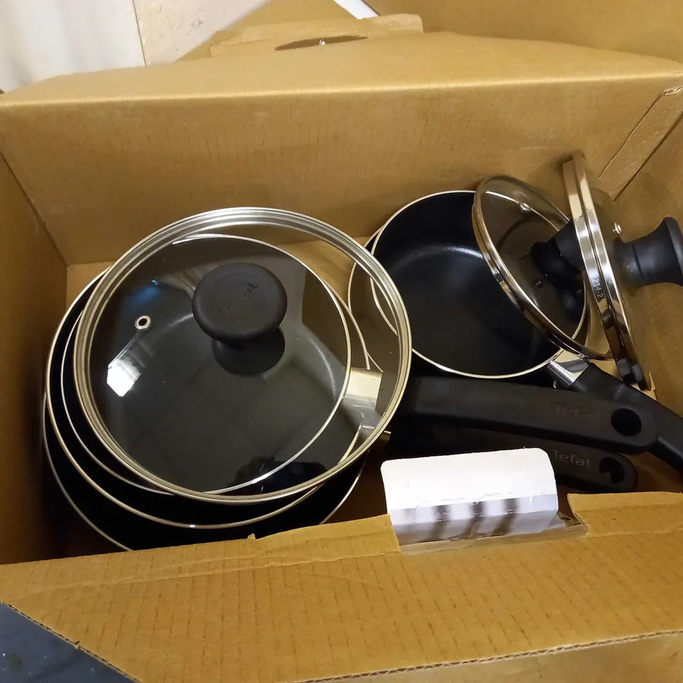 TEFAL ESSENTIAL COOKWARE SET