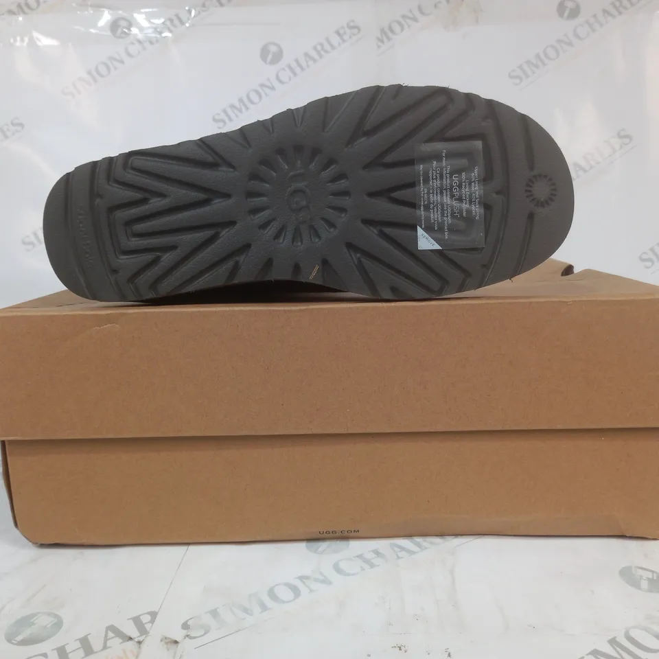 BOXED PAIR OF UGG PLATFORM SHOES IN SMOKE COLOUR UK SIZE 7