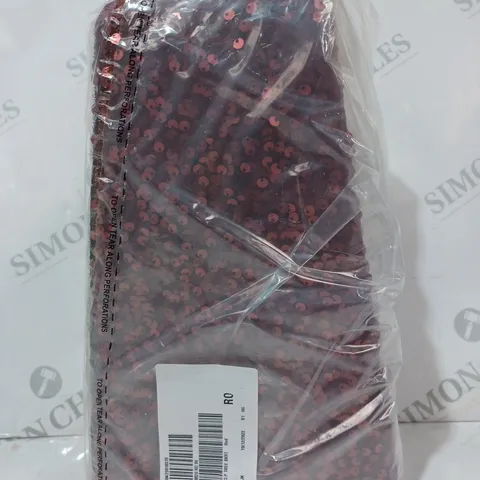 JM BY JULIEN MACDONALD COLLAPSIBLE TREE SKIRT IN RED