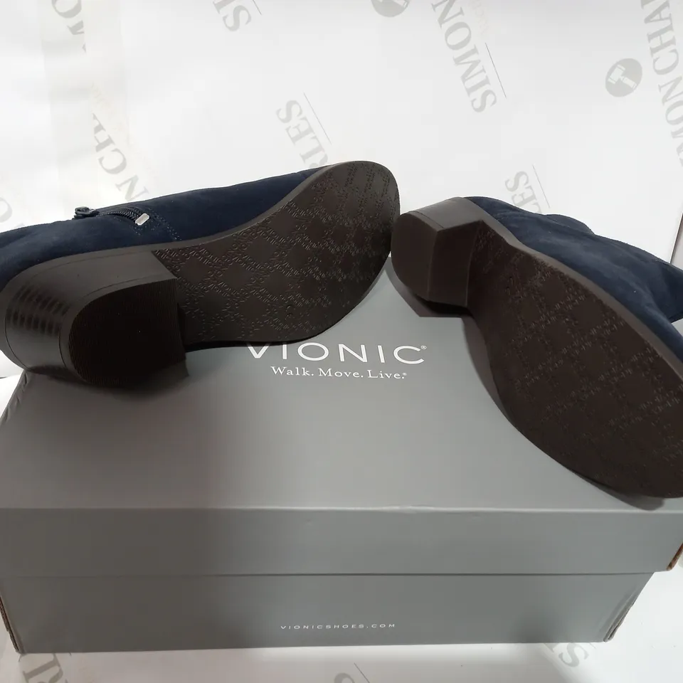 BOXED PAIR OF VIONIC NAVY ANKLE BOOT - SIZE 5.5