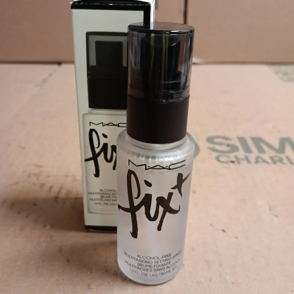 MAC FIX+ ALCOHOL-FREE MULTITASKING SETTING SPRAY – 30 ML