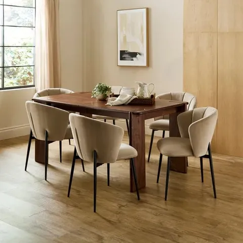 BOXED HUNTER 6-8 SEATER EXTENDABLE DINING TABLE, MANGO WOOD (2 BOXES)