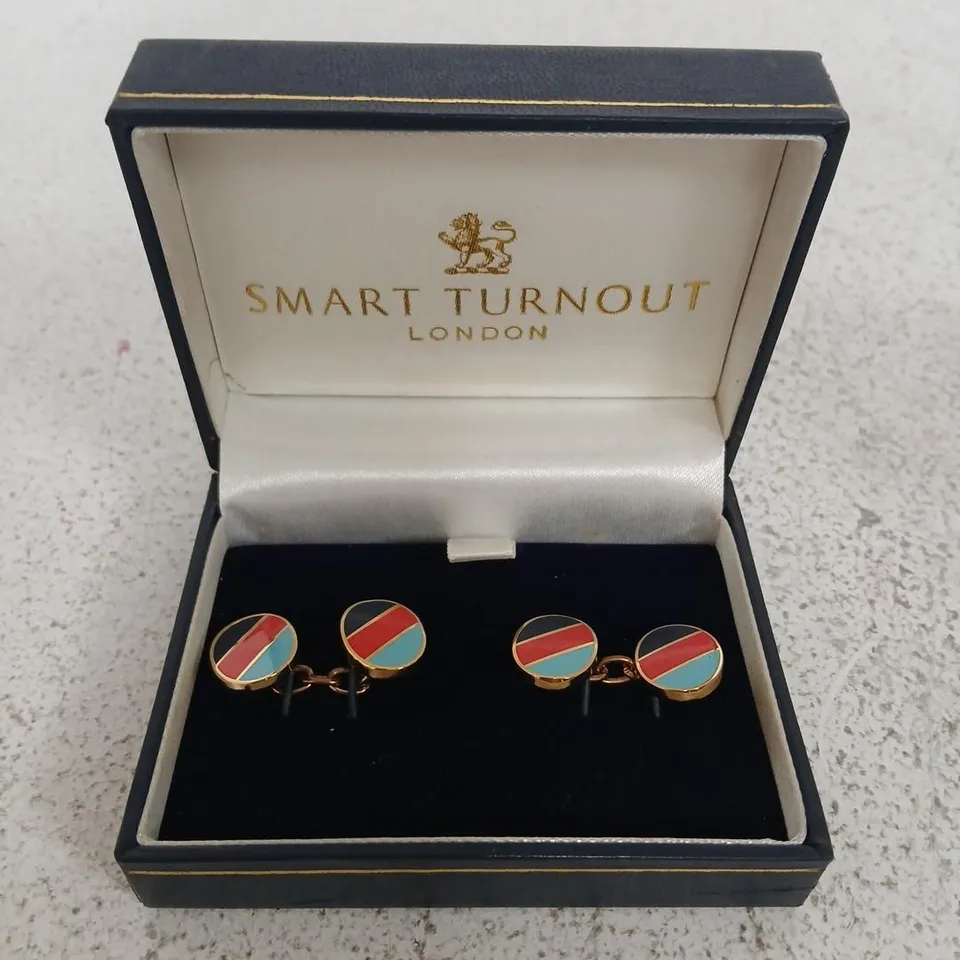 SMART TURNOUT LONDON CUFFLINKS IN PRESENTATION BOX