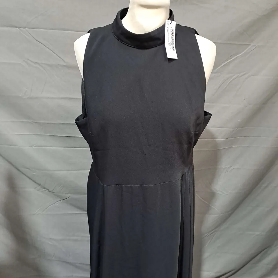 KAREN MILLEN SOFT TAILORED PLEATED PANEL MIDAXI DRESS IN BLACK - SIZE 12