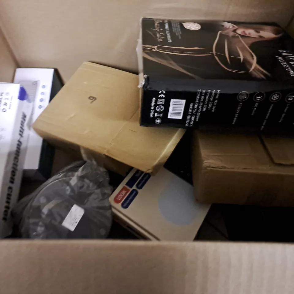 BOX OF APPROXIMATELY 8 ASSORTED ITEMS TO INCLUDE -  TOUCH LAMP , HAIR DRYER , GARAGE LIGHT ETC