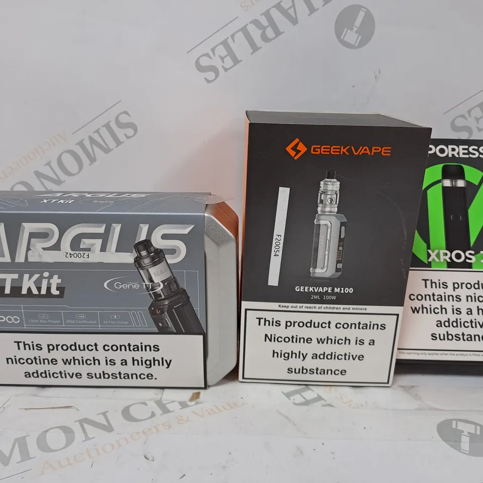 APPROXIMATELY 20 VAPES & E-CIGARETTES TO INCLUDE - VAPORESSO XROS 3 - GEEKVAPE M100 - ARGUS XTKIT ECT