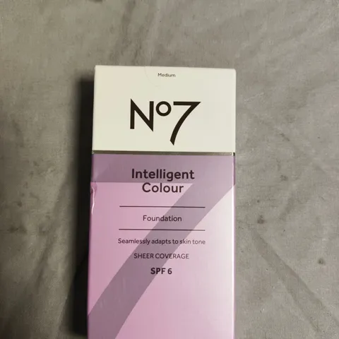 NO7 INTELLIGENT COLOUR FOUNDATION SPF 6 – 40ML - SHADE MEDIUM
