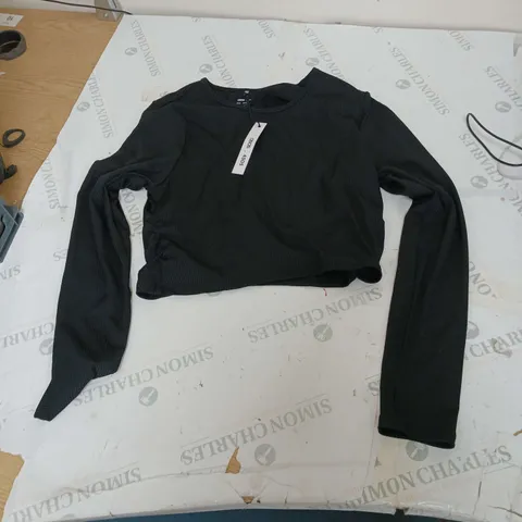 ASOS CROPPED LONG SLEEVED TOP BLACK SIZE UK 16