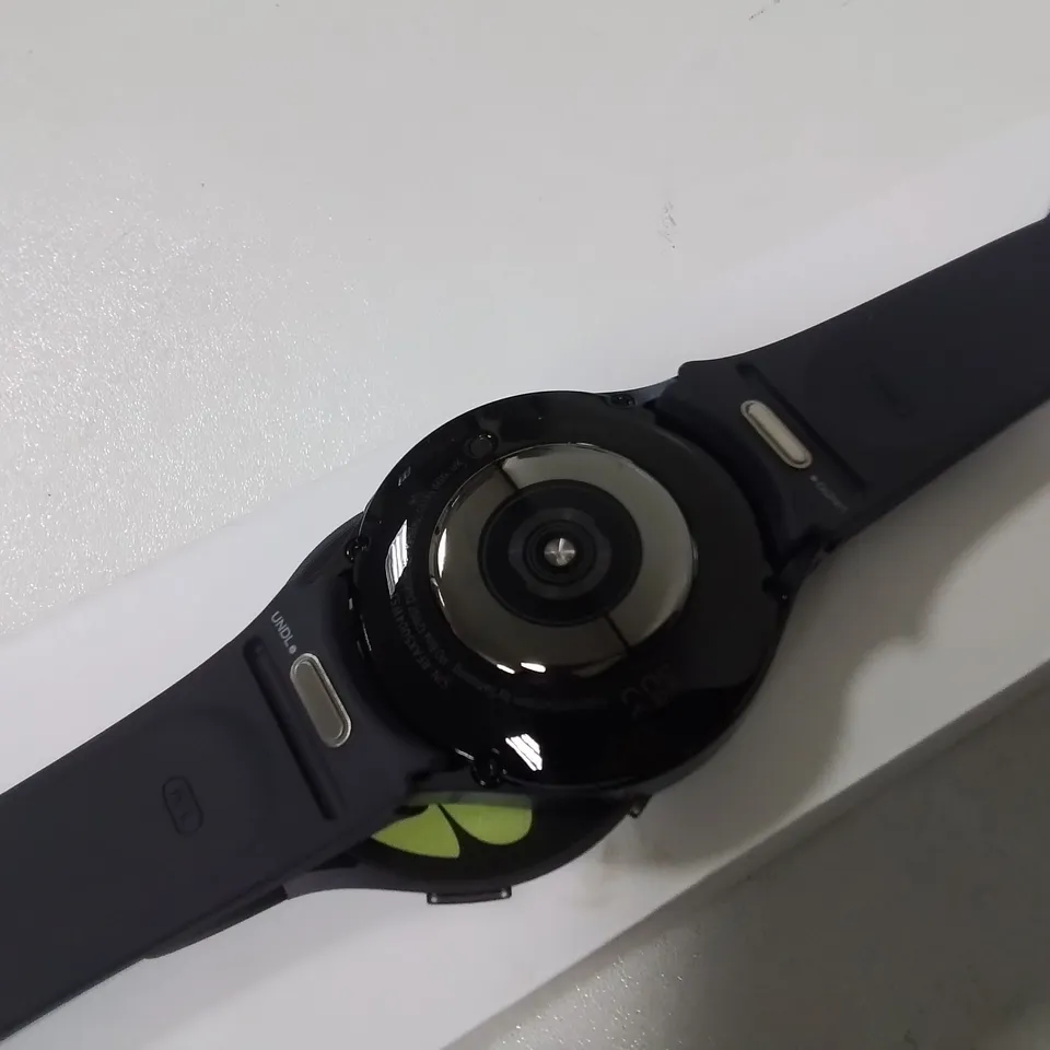 BOXED SAMSUNG GALAXY WATCH 6 44MM SM-R940 WITH 20MM STRAP