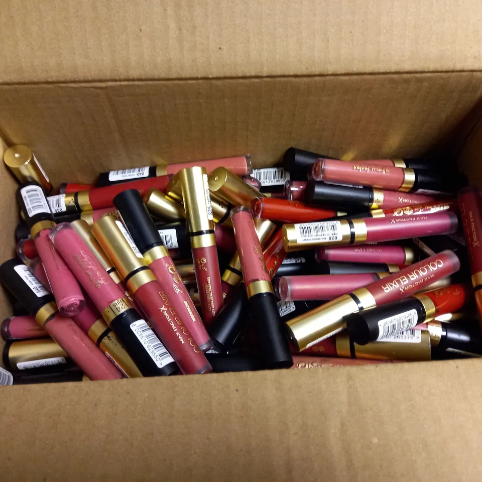 BOXED LOT OF ASSORTED LIP COLOURS. VARIOUS COLOURS