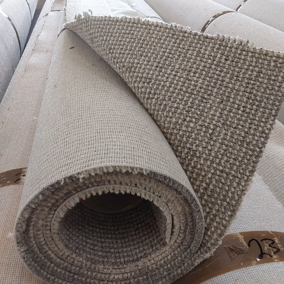 ROLL OF QUALITY LAKELAND BASKET WEAVE HILL TOP CARPET // SIZE: APPROX 5 X 3.15m