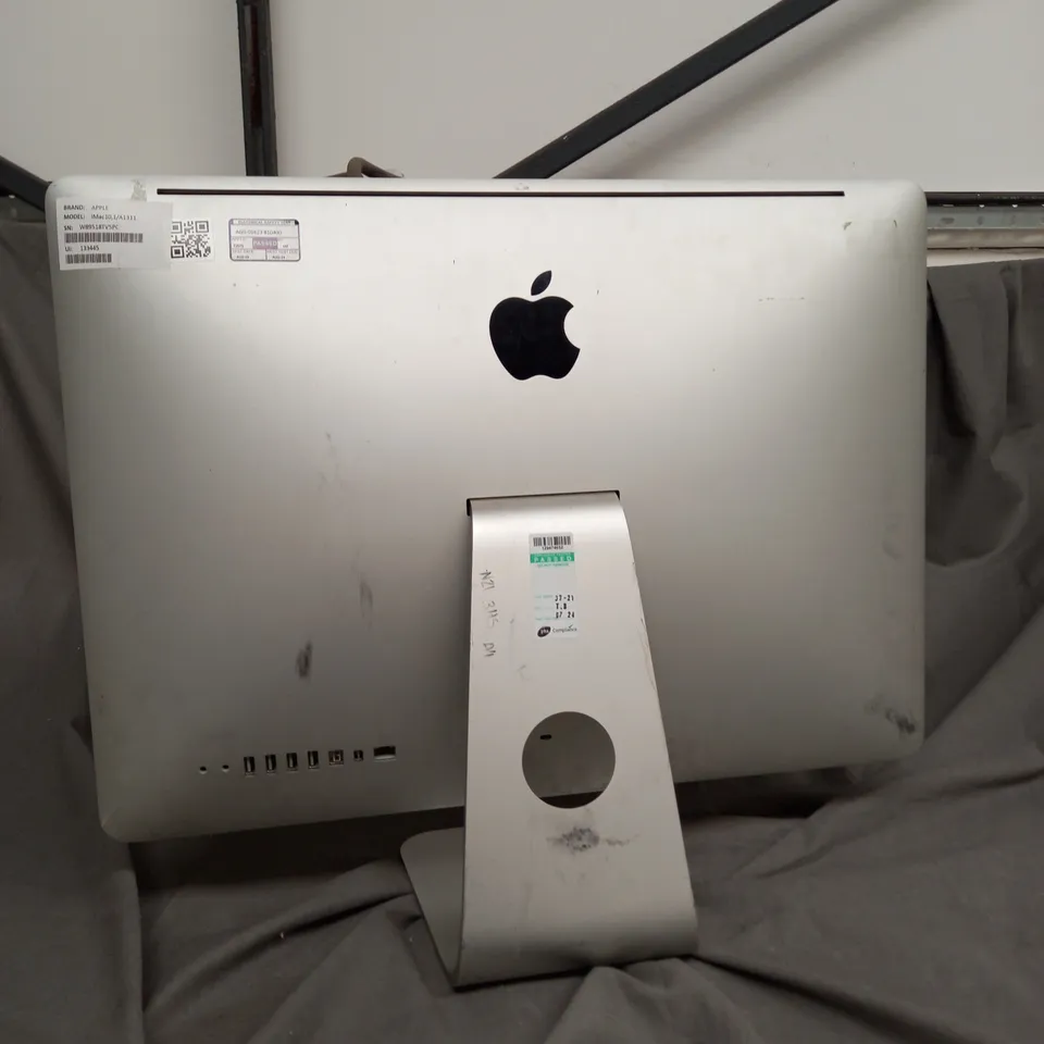 APPLE IMAC (A1311 LATE 2009) CORE 2 DUO E7600 3.06GHZ	21 INCH