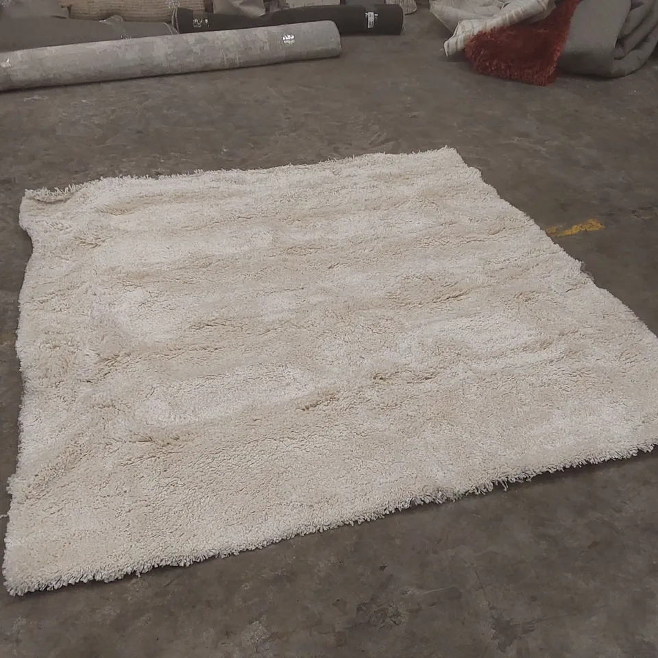 QUALITY DESIGNER AREA RUG - APPROXIMATELY 195 x 195cm