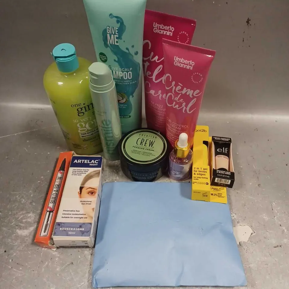 APPROXIMATELY 20 ASSORTED COSMETIC ITEMS TO INCLUDE - ELF LIQUID PORELESS PUTTY PRIMER - JAYSUNG BAKUCHOL SERUM - ESTRID RAZER - ETC