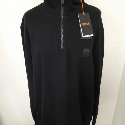 BOSS BLACK 1/4 ZIP TOP - XL