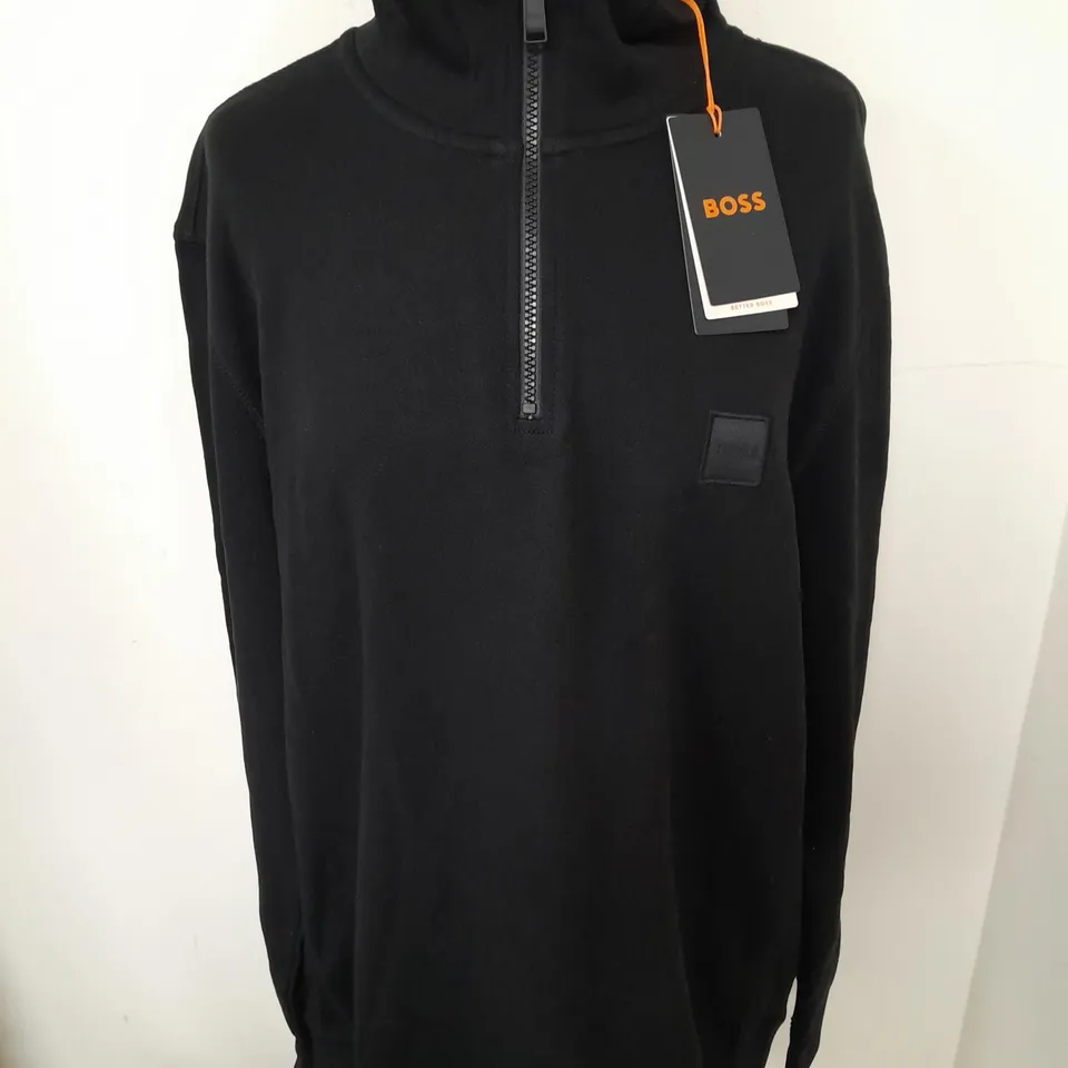 BOSS BLACK 1/4 ZIP TOP - XL
