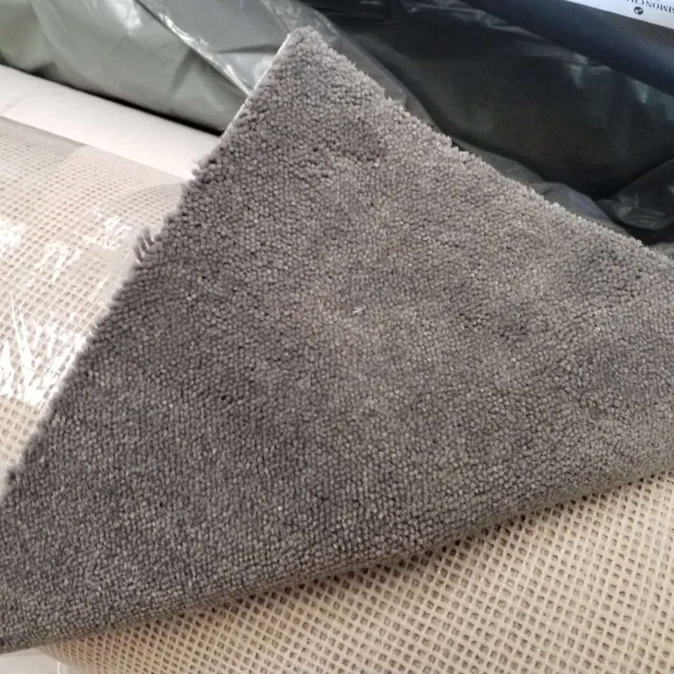 ROLL OF QUALITY ALBANY 96 GREY CARPET APPROXIMATELY 3.34×4M