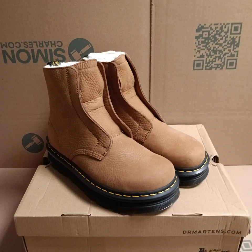 BOXED PAIR OF DR. MARTENS MILLED NUBUCK BOOTS - 8