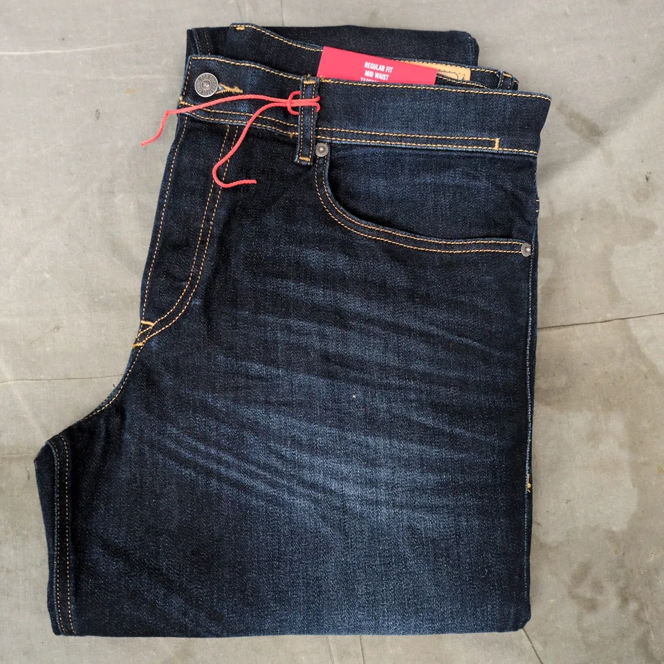 DIESEL REGULAR FIT MID-WAIST TAPERED LEG JEANS IN DARK BLUE SIZE 36/32