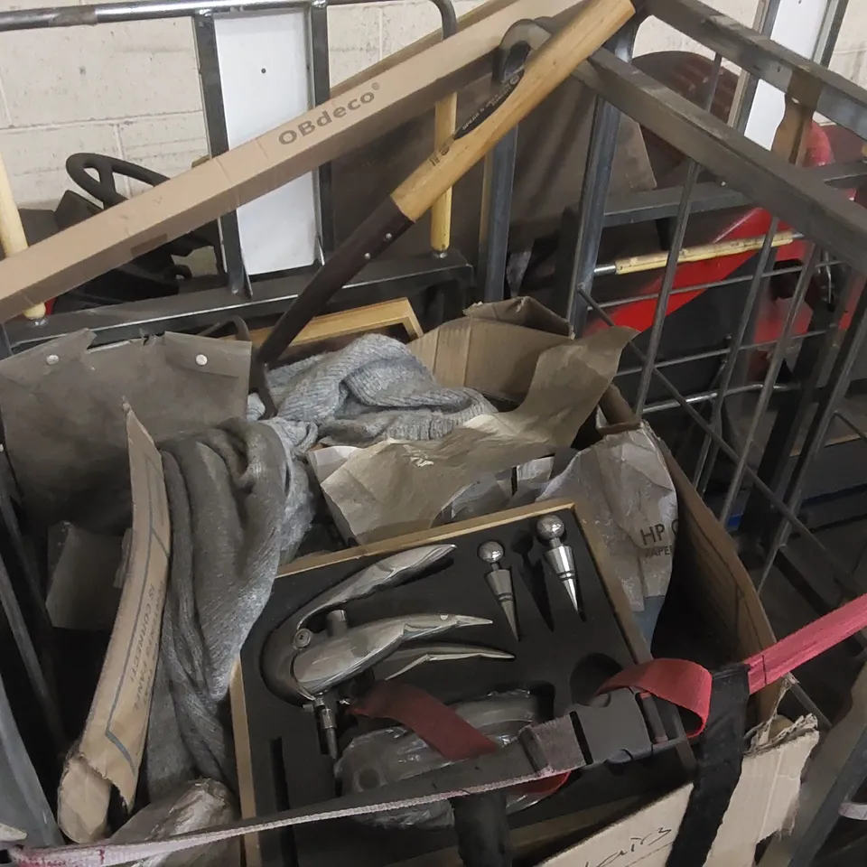 CAGE CONTAINING ASSORTED CATERING EQUIPMENT PARTS/TOOLS AND OTHER ASSORTED ITEMS INCLUDING: SPEAR & JACKSON PITCHFORK, DINNERWARE SET ECT (CAGE NOT INCLUDED)