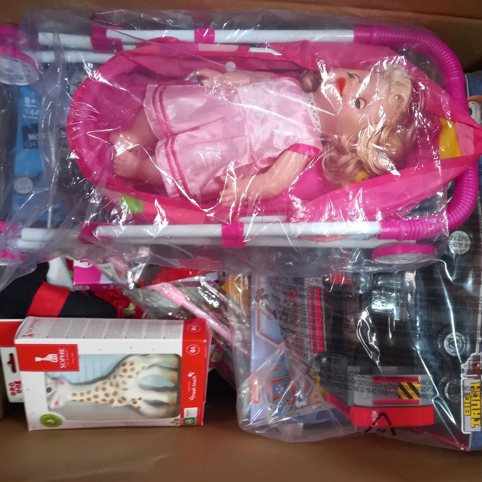 BOX OF APPROXIAMTELY 20 ASSORTED TOYS AND GAMES TO INCLUDE AMKAHA HULA HOOP, JOJO MAMAN BÉBÉ WOODLAND FINGER PUPPETS, COLOURCLAY MODELLING MATERIAL, ETC