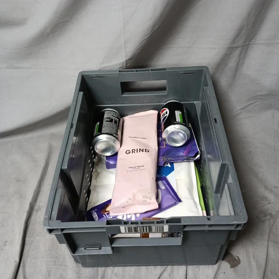 APPROXIMATELY 8 ASSORTED ITEMS OF FOOD AND DRINK INCLUDING GRIND HOUSE BLEND COFFEE 227G, PURE SOURCE DEAD SEA SALT 1KG AND CADBURY MILK TRAY SELECTION