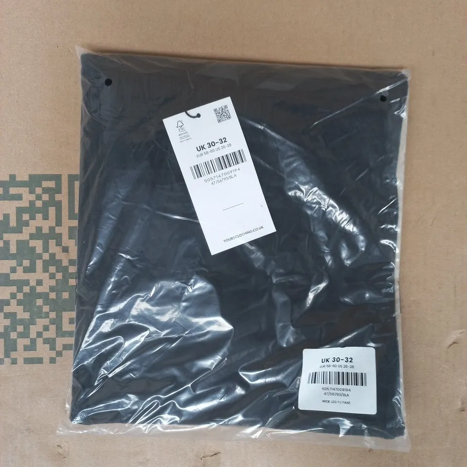 BAGGED YOURS WIDE LEG PYJAMA PANTS IN BLACK SIZE UK 30-32