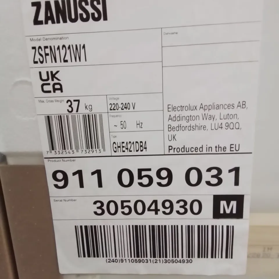 ZANUSSI SLIMLINE FREESTANDING 9 PLACE DISHWASHER Model ZSFN121W1